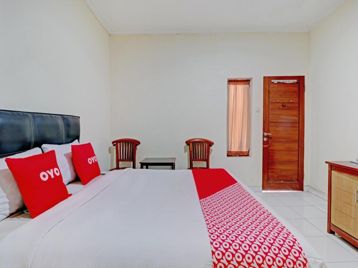 Capital O 90407 Wisma Bahtera Hotel チルボン エクステリア 写真