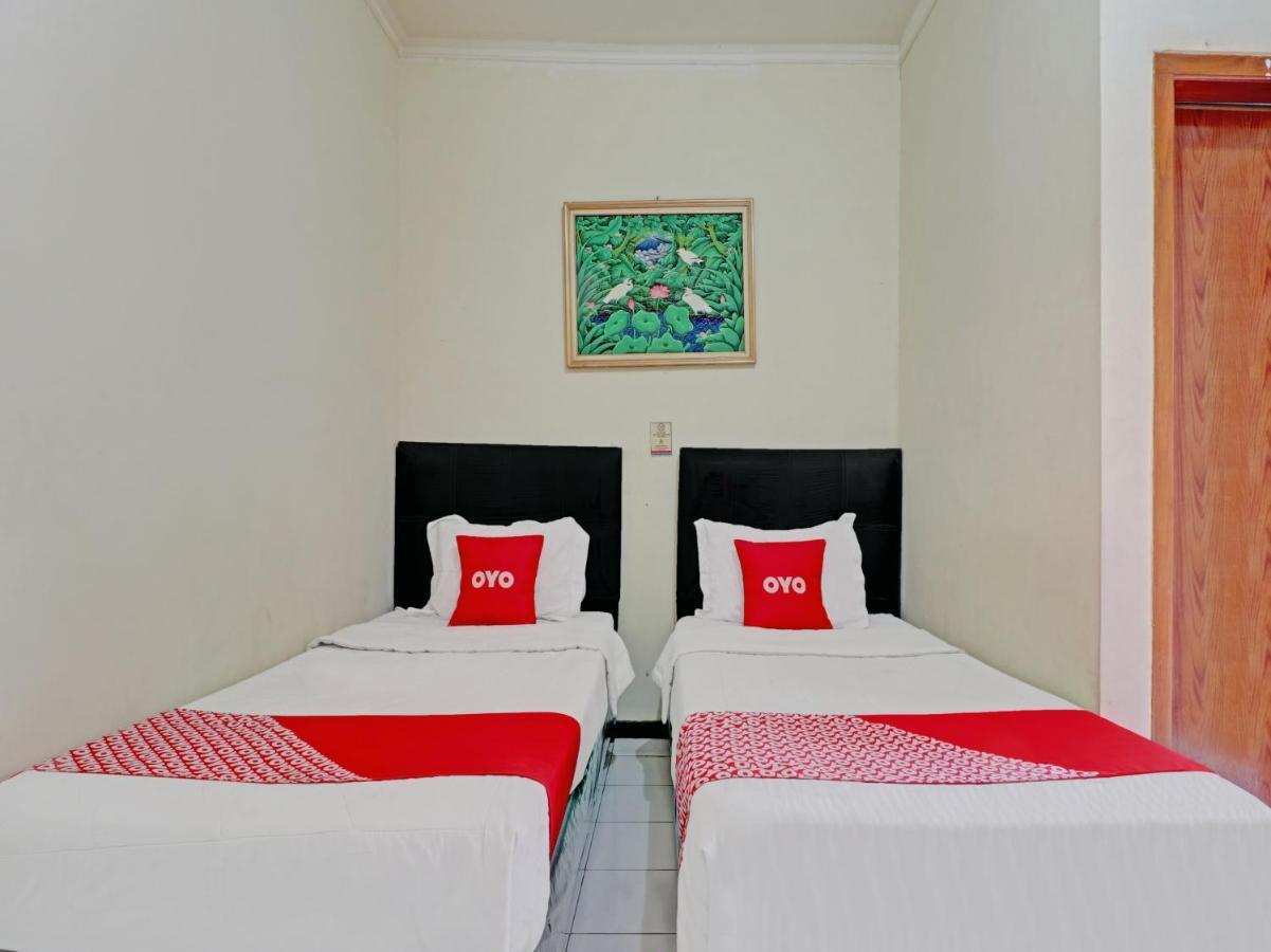 Capital O 90407 Wisma Bahtera Hotel チルボン エクステリア 写真
